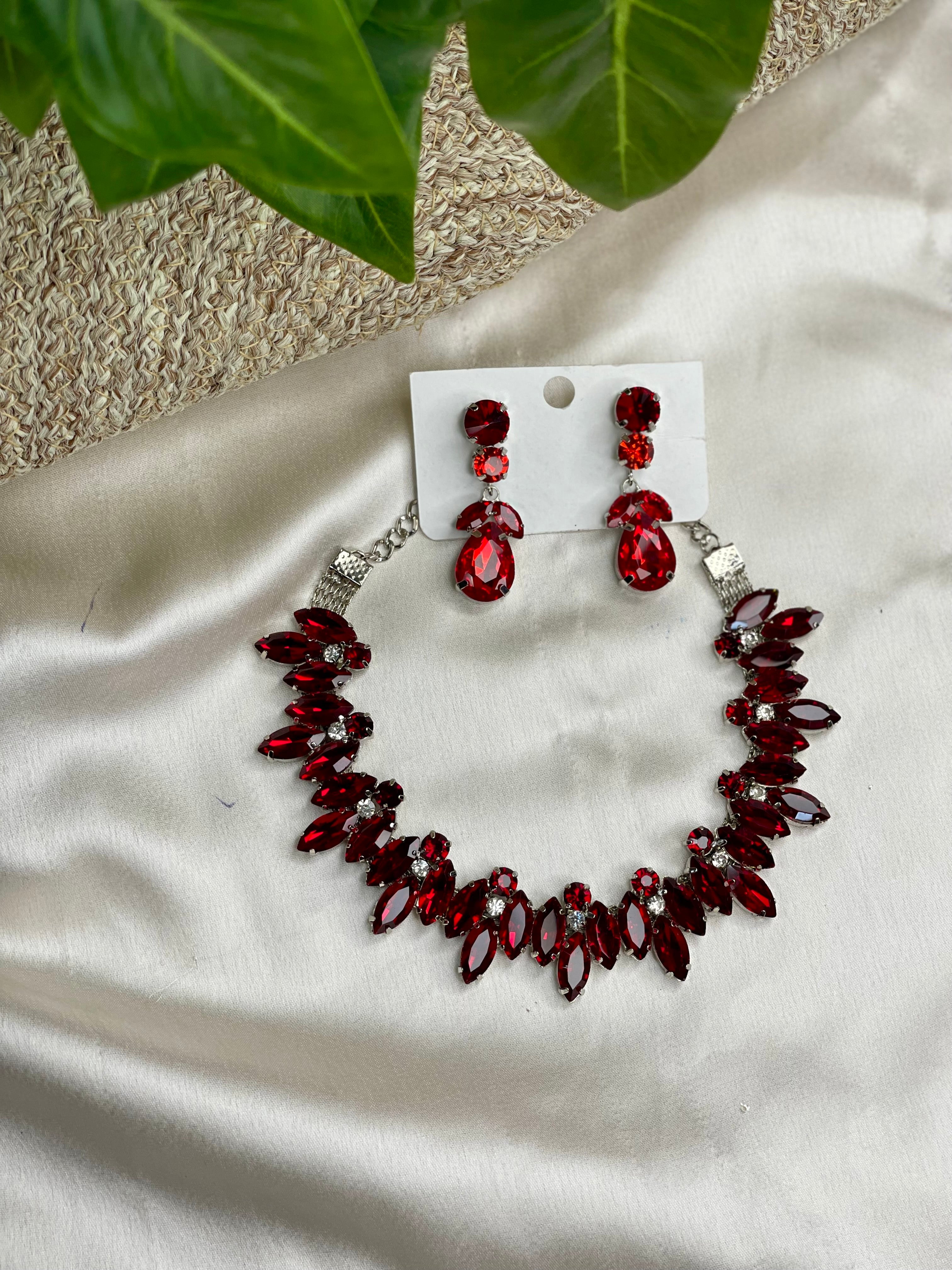 Red Regal Neckpiece Set