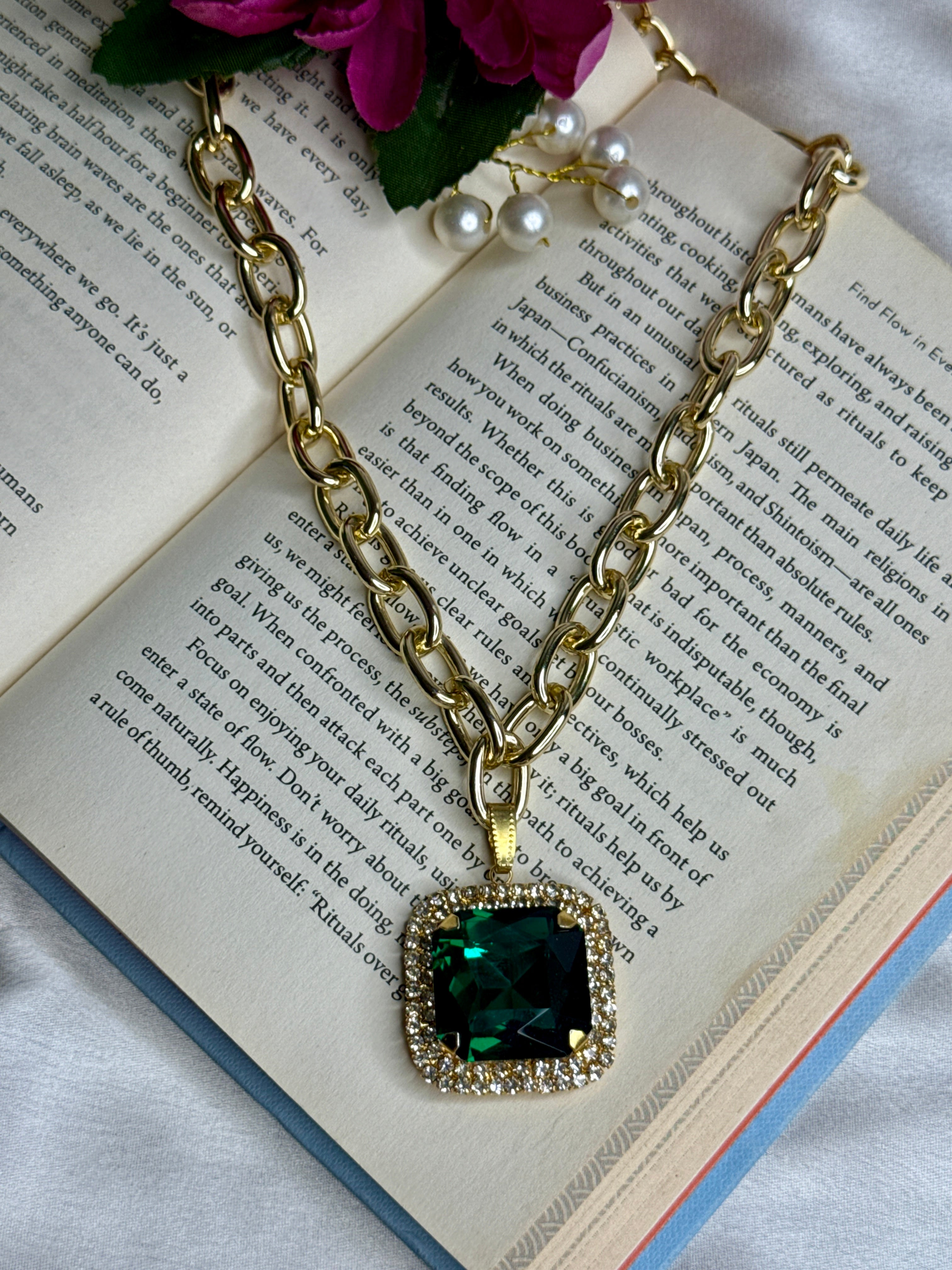Green Royale Pendant Set