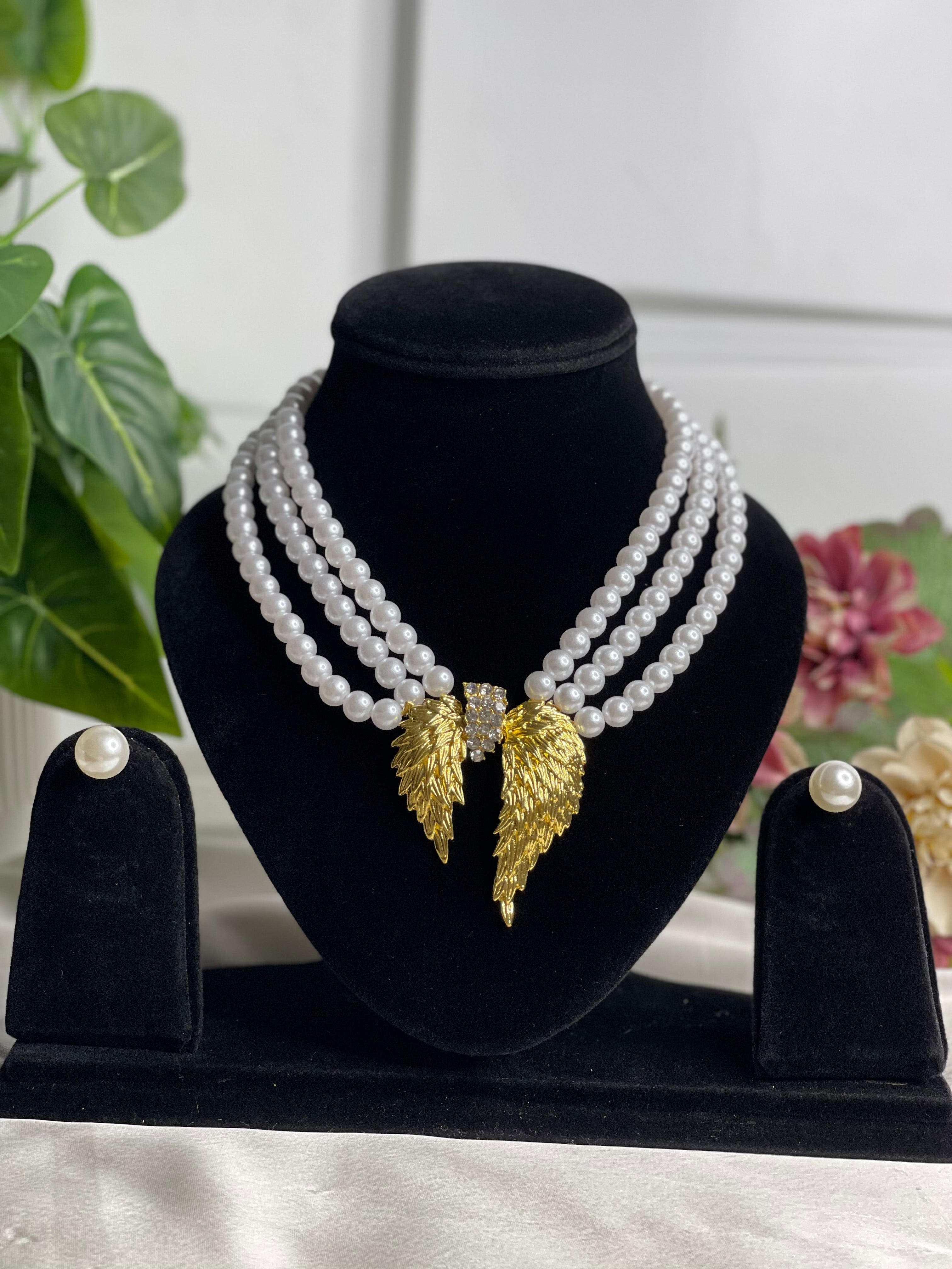 Pearl Wings Necklace Set