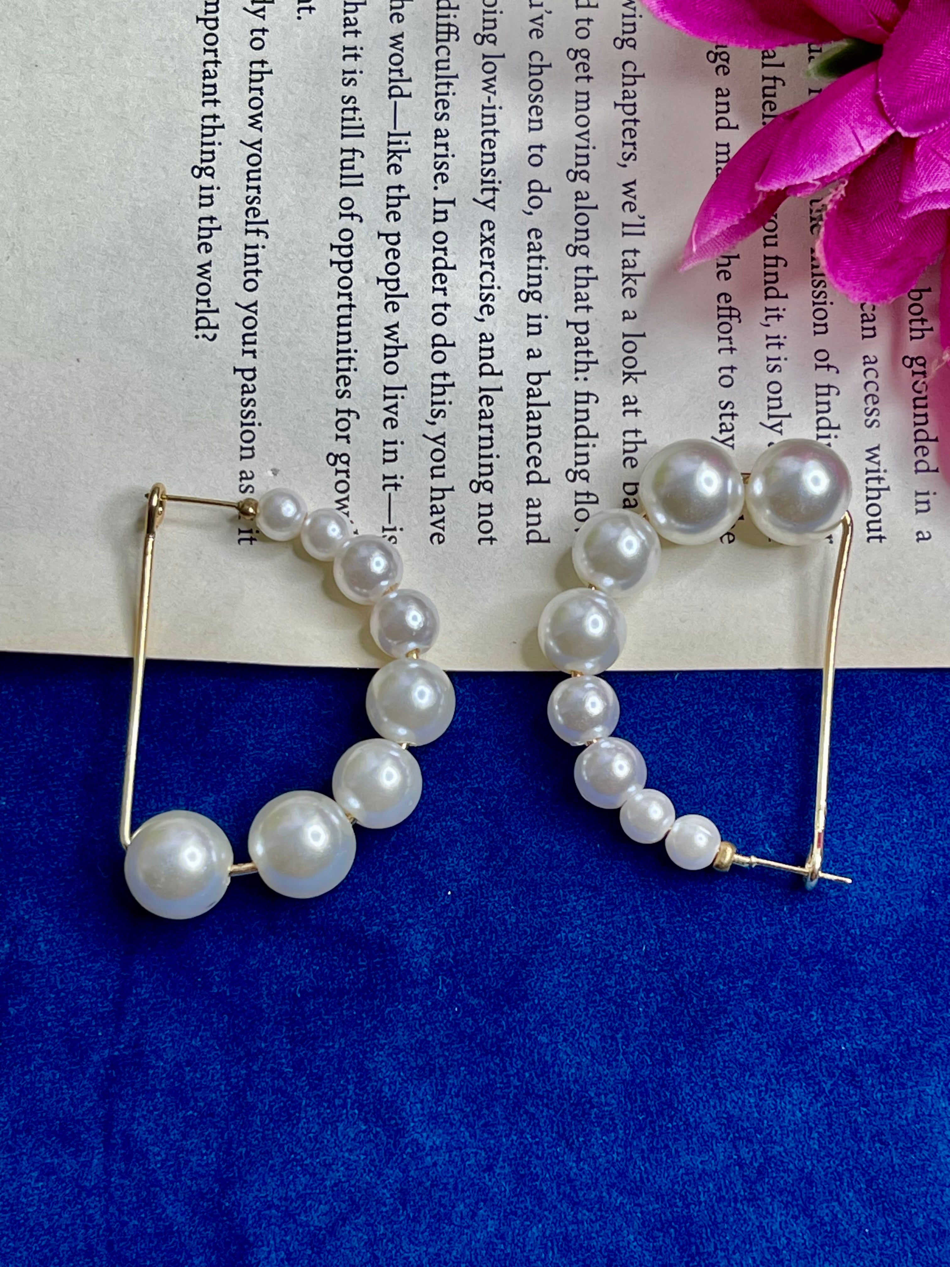 Pearl Curve Hoop Earrings