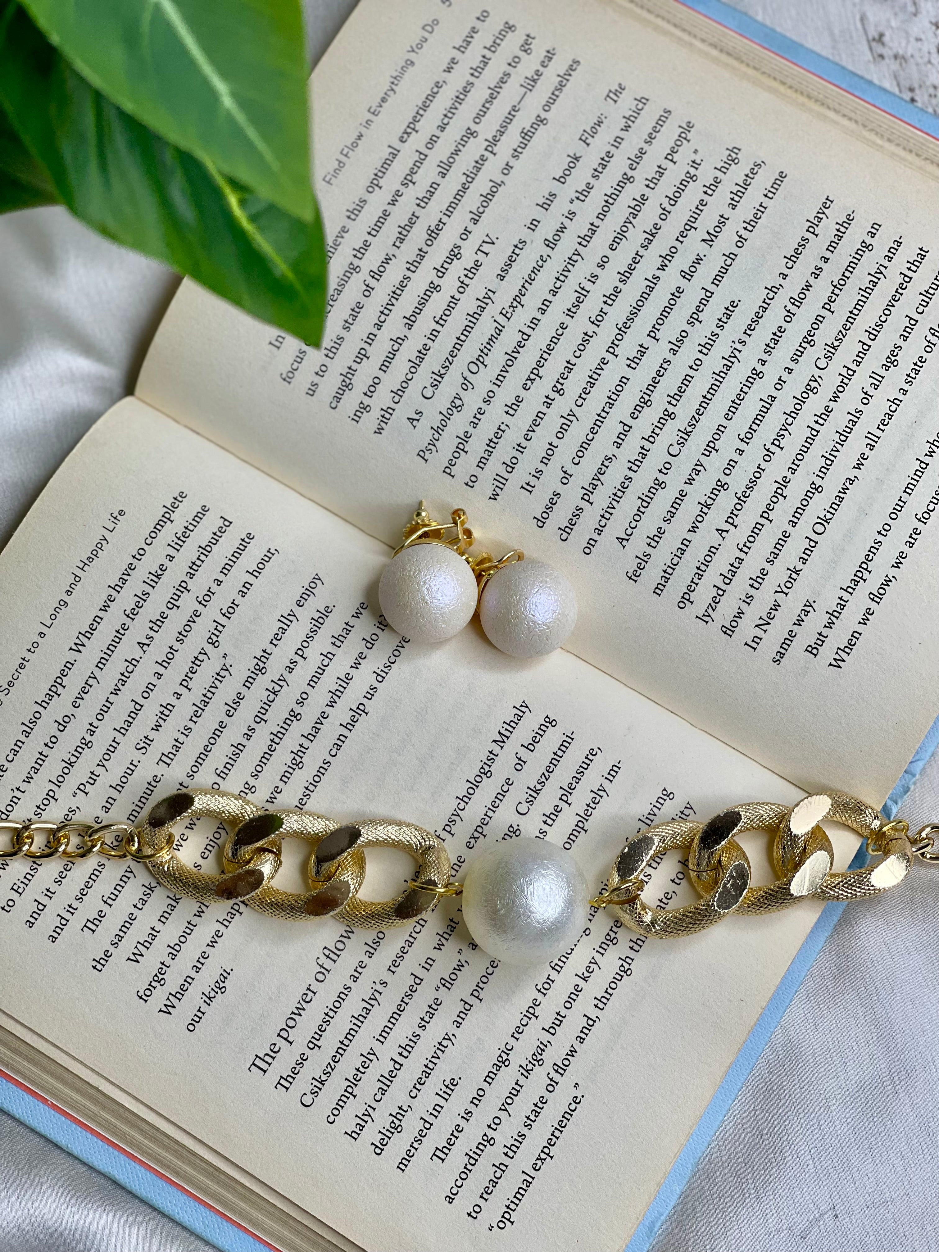 Pearl Grace Choker Set With Earrings