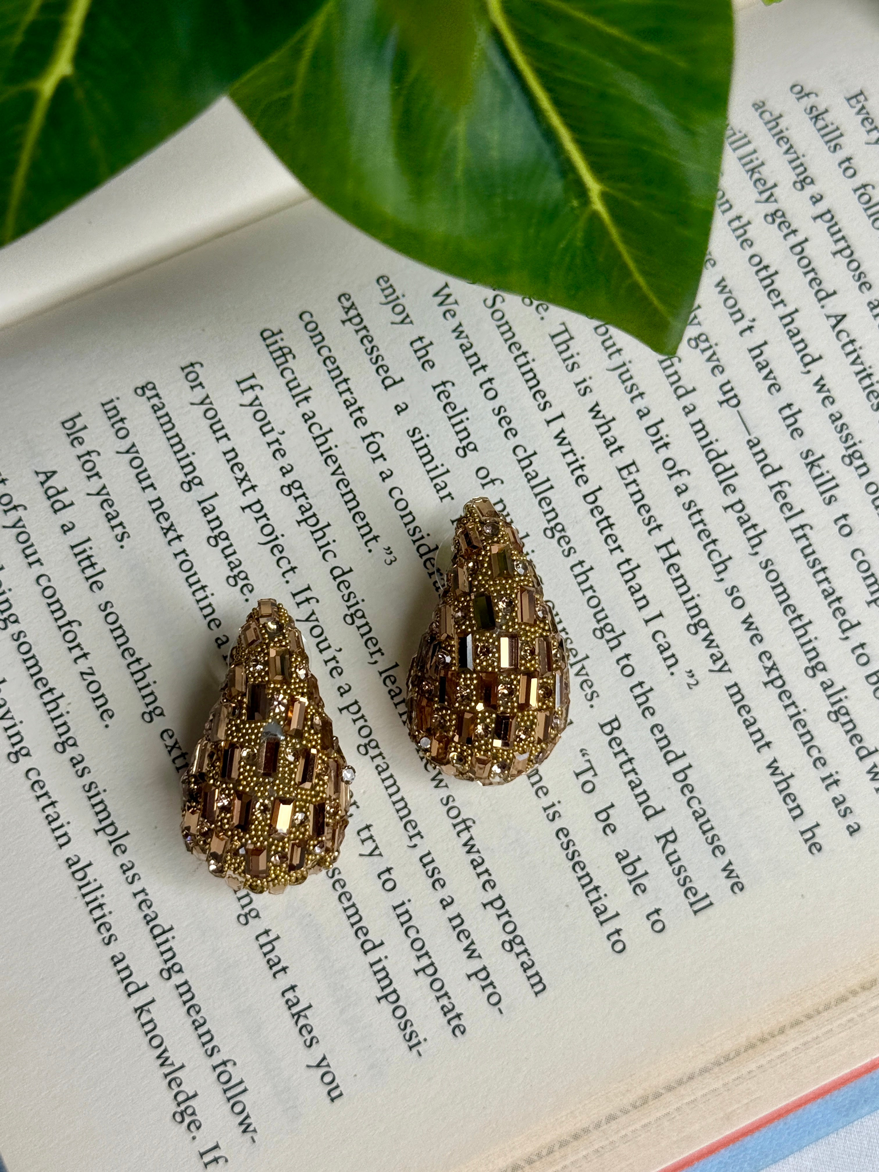 Golden Kaju Blingy earrings
