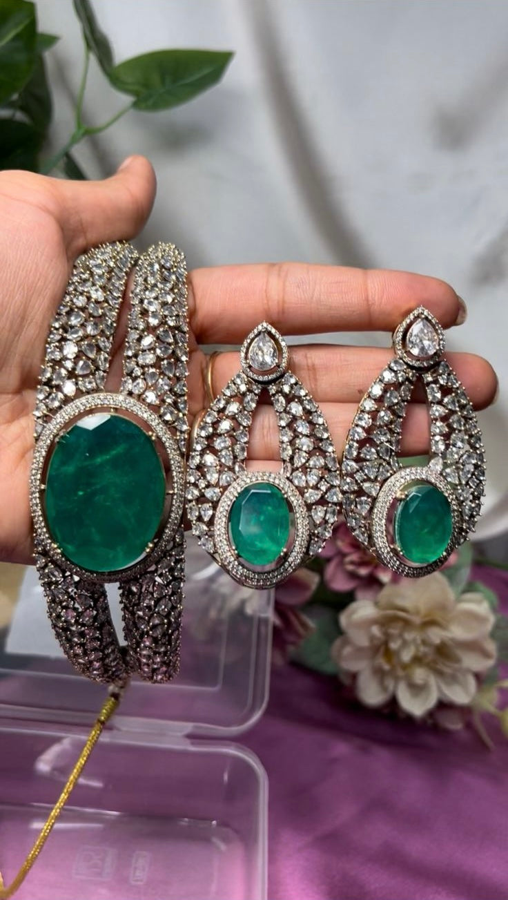 Emerald Glow AD Choker Set