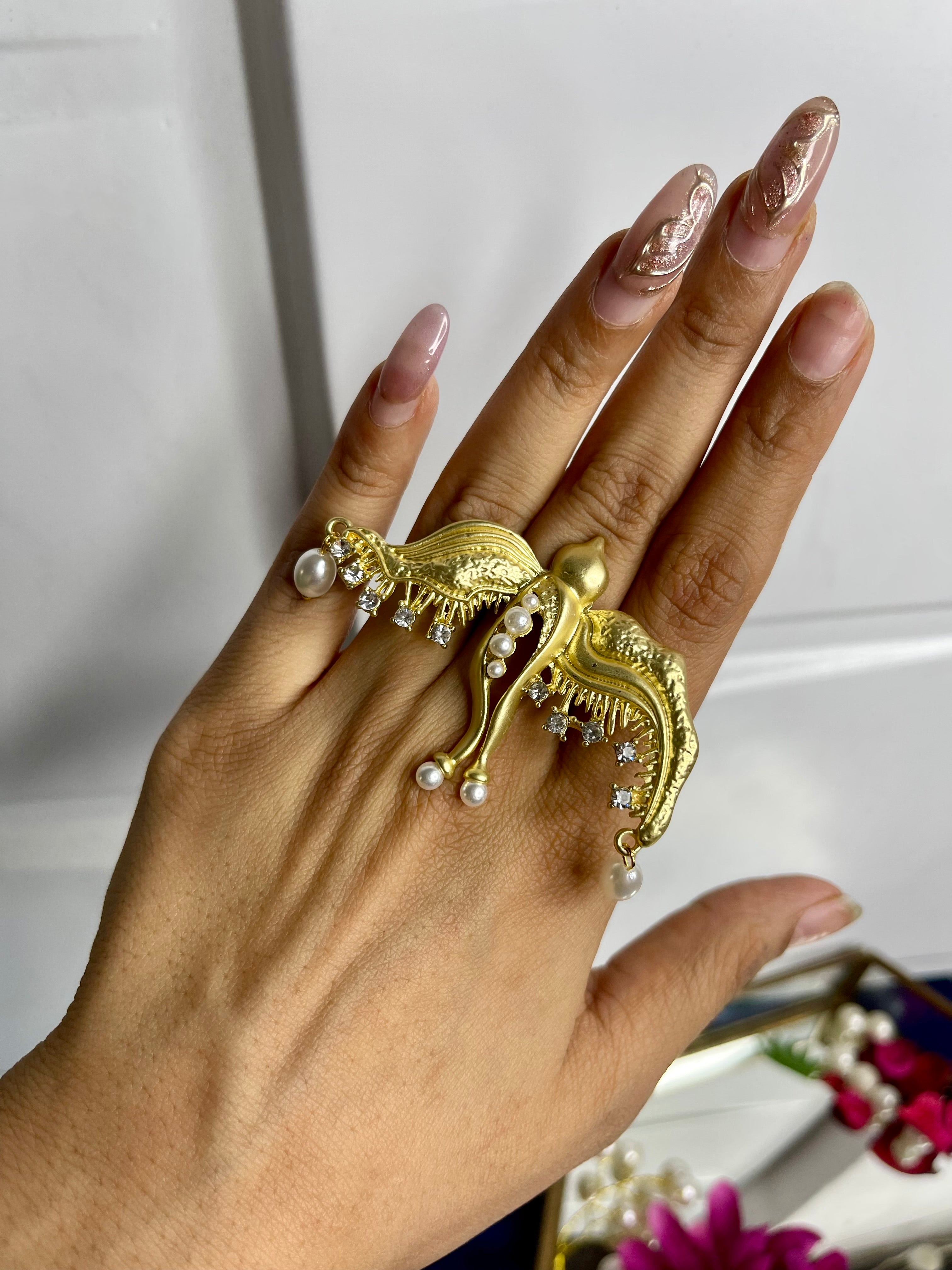 Swan Pearl Statement Ring
