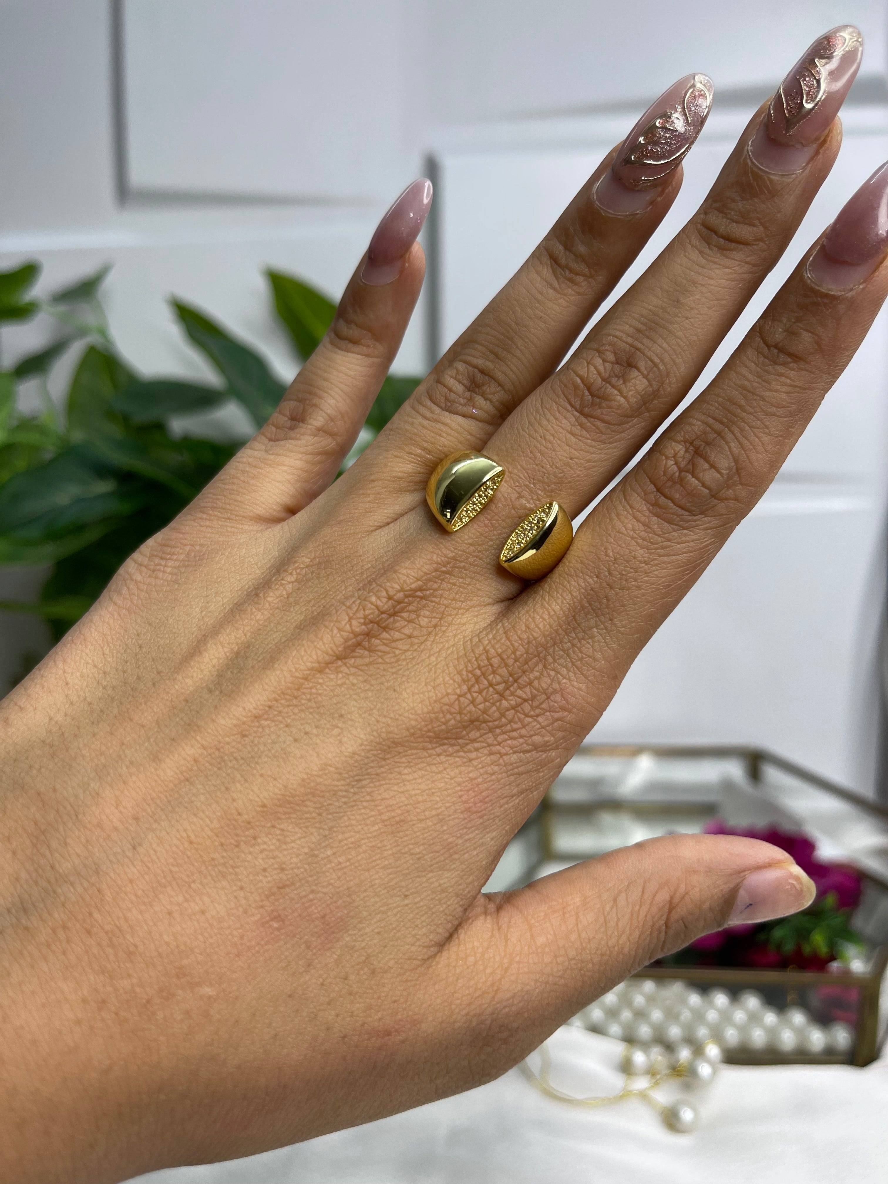 Gold Aura Band Ring