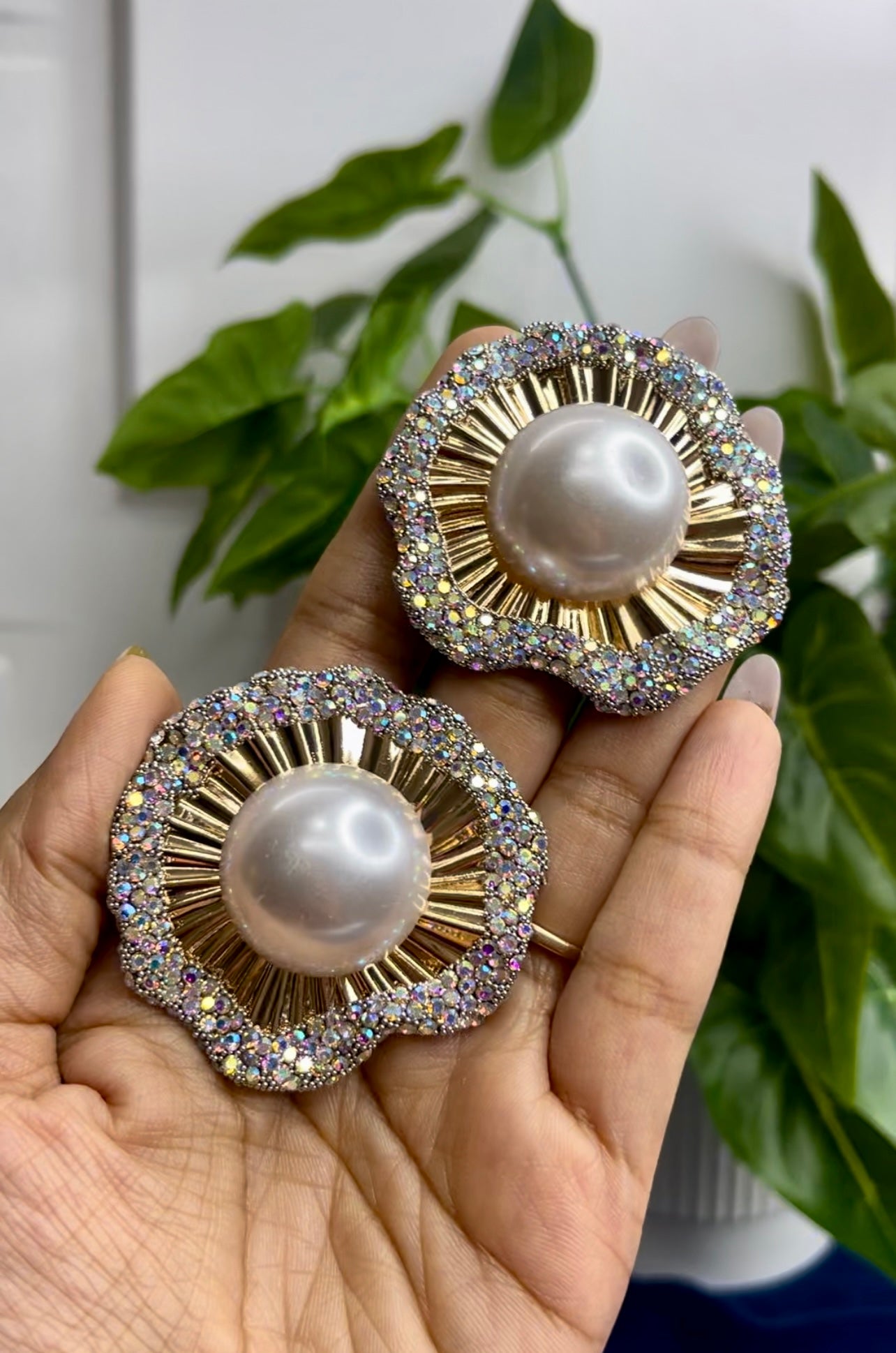 Noor Blossom Pearl Stud