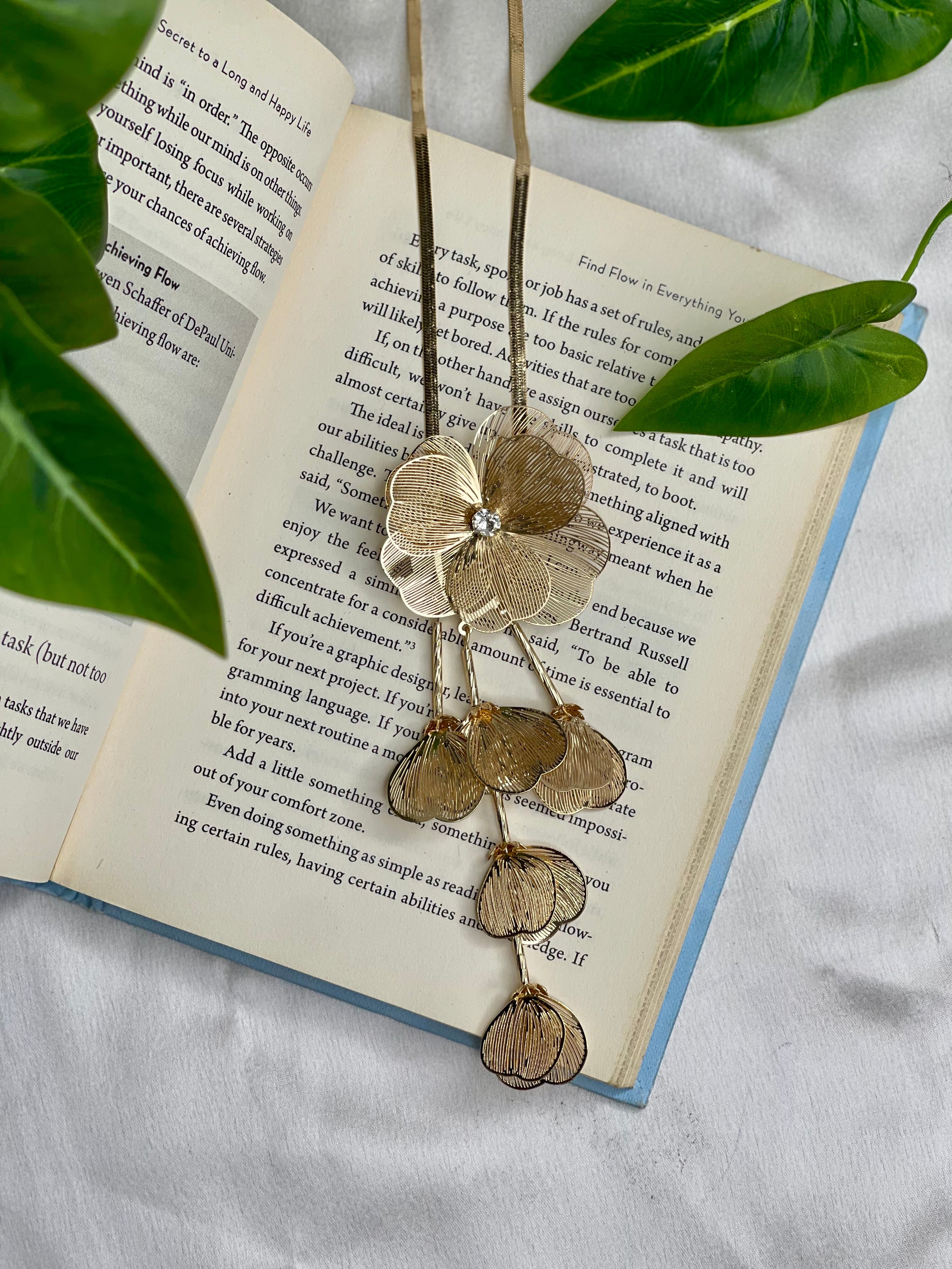 Golden Bloom Statement Set With Earrings