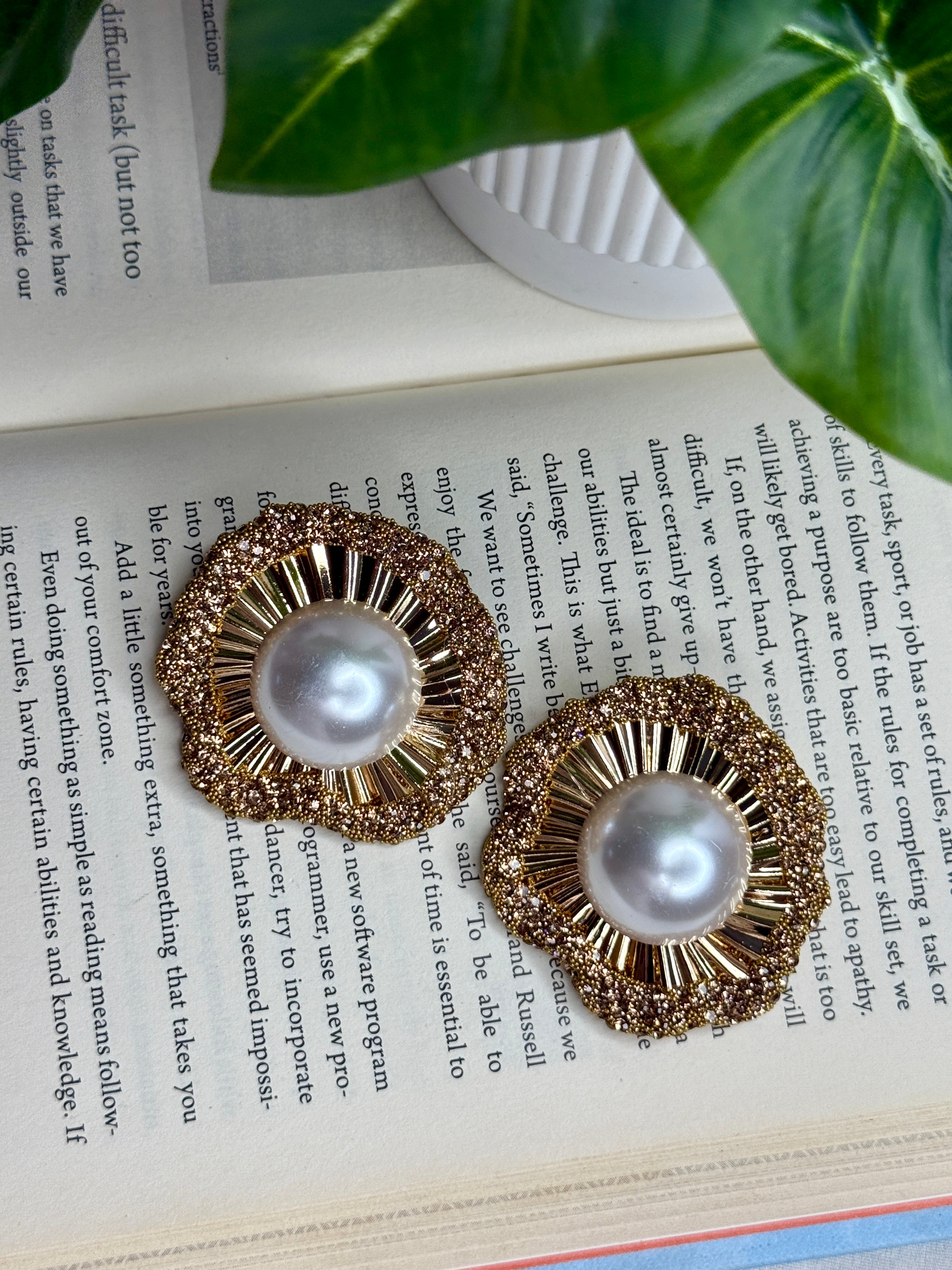 Golden Noor Blossom Pearl Stud