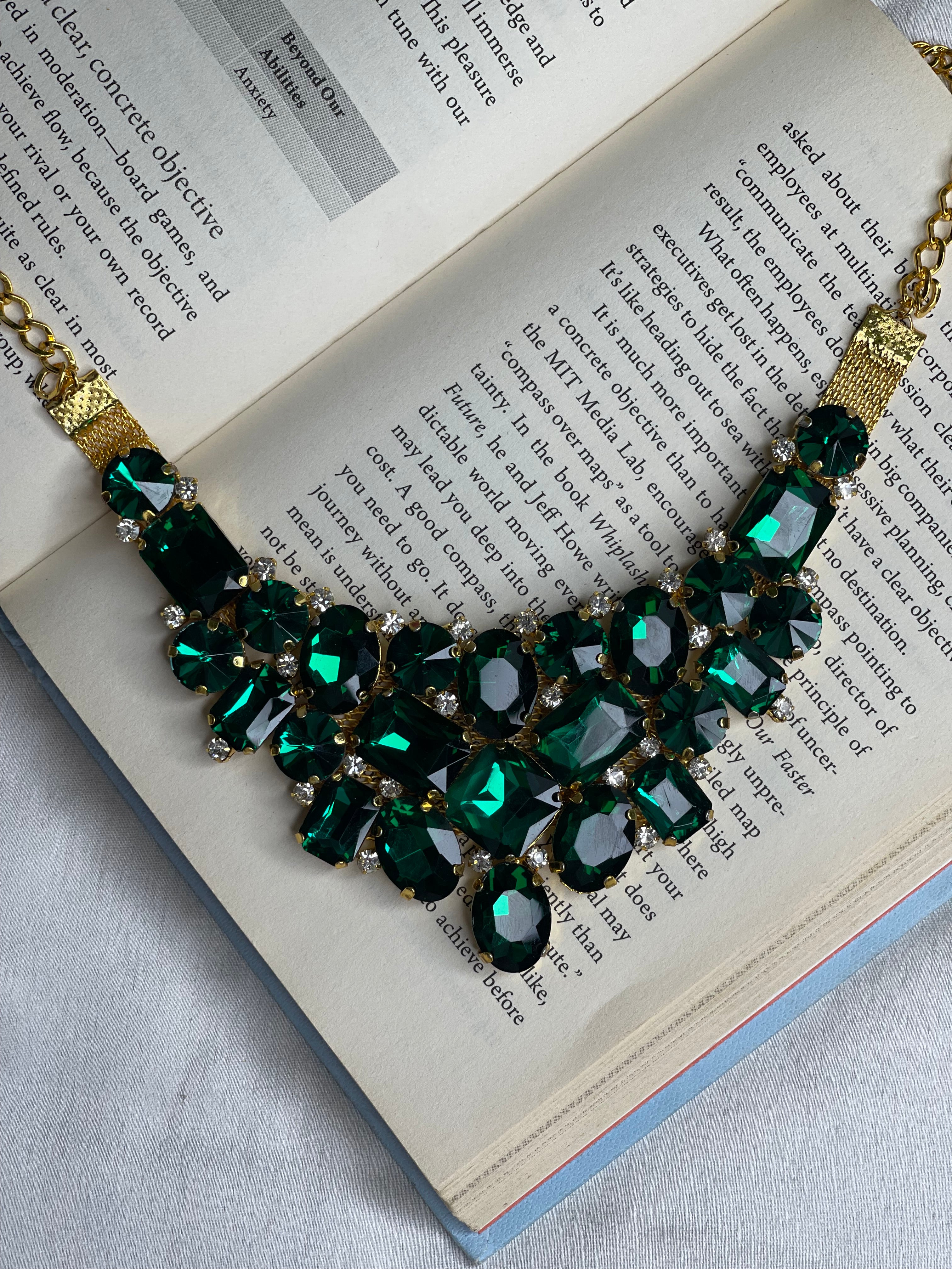 Emerald Royale Neckpiece Set