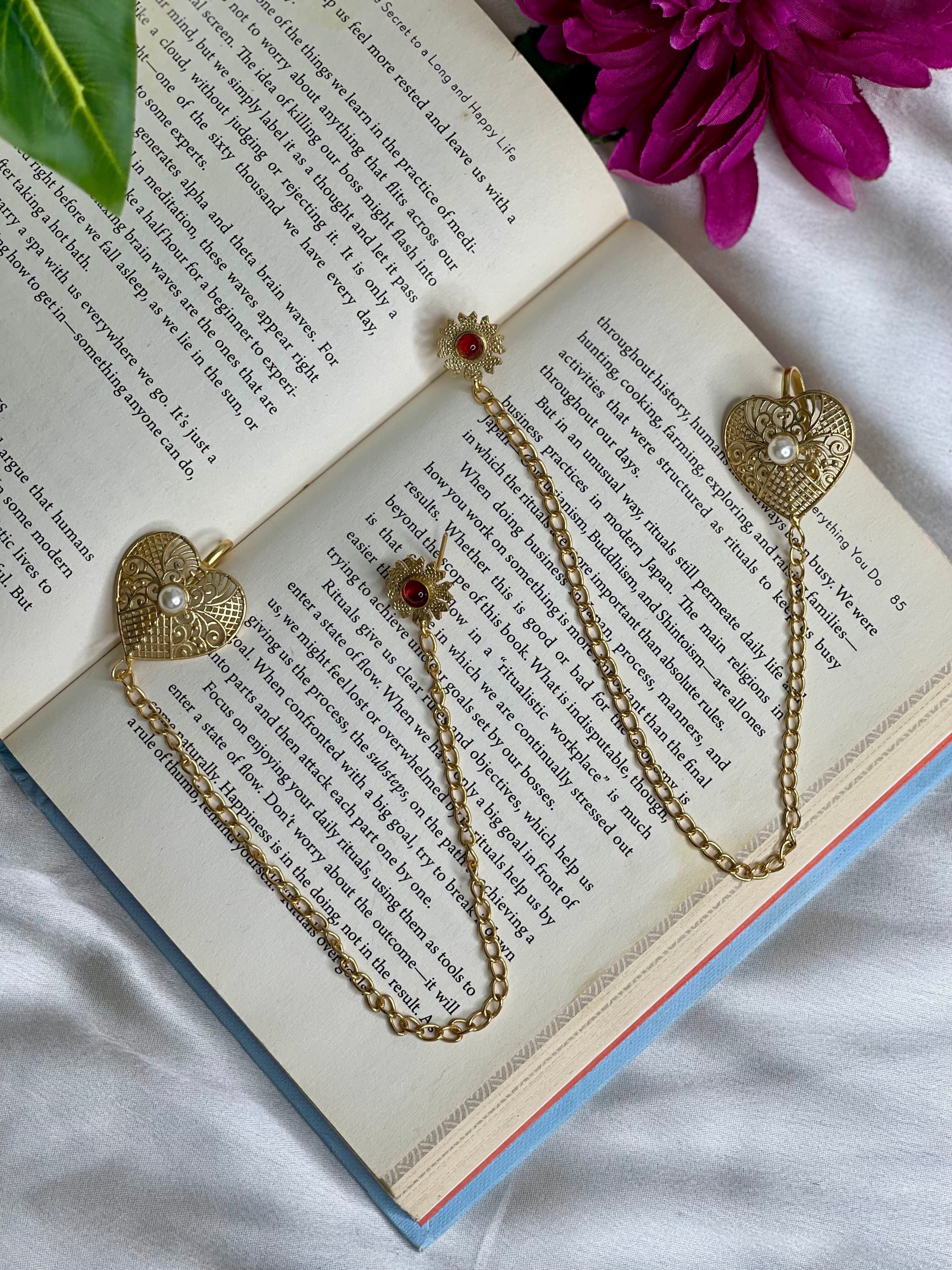 Golden Heart Kaan Chain Earrings
