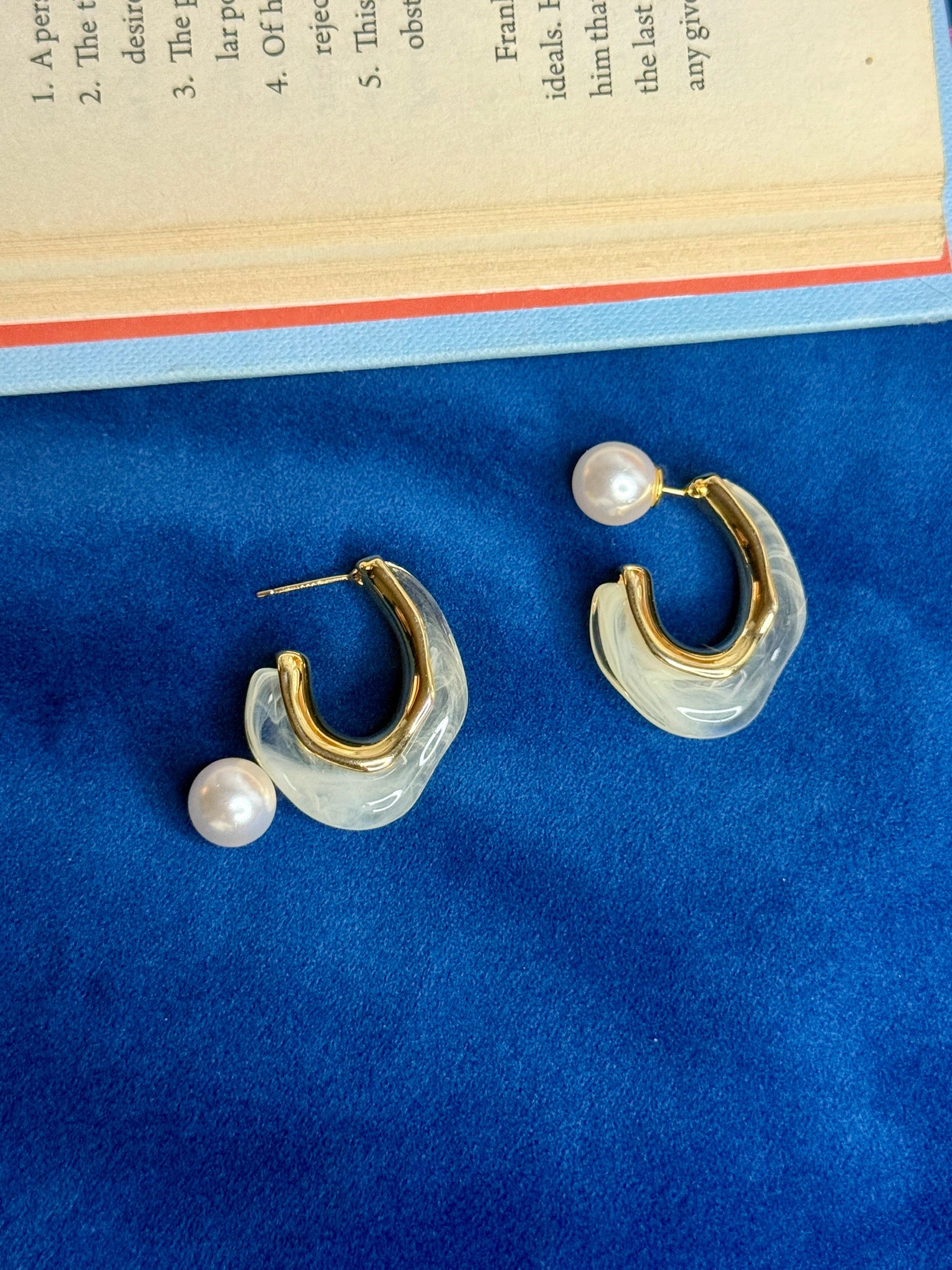 Pearl Resin Hoop Earrings