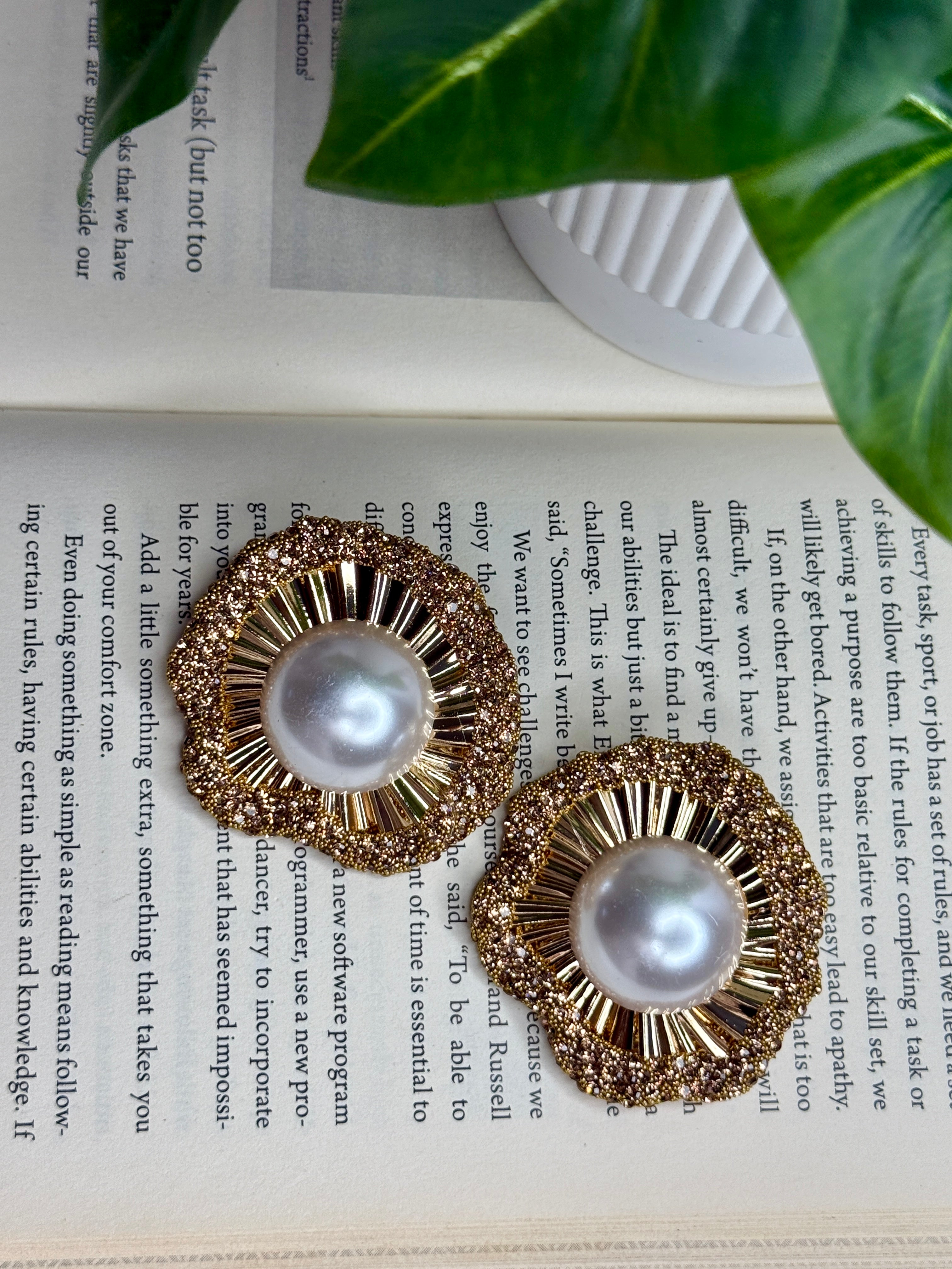 Golden Noor Blossom Pearl Stud