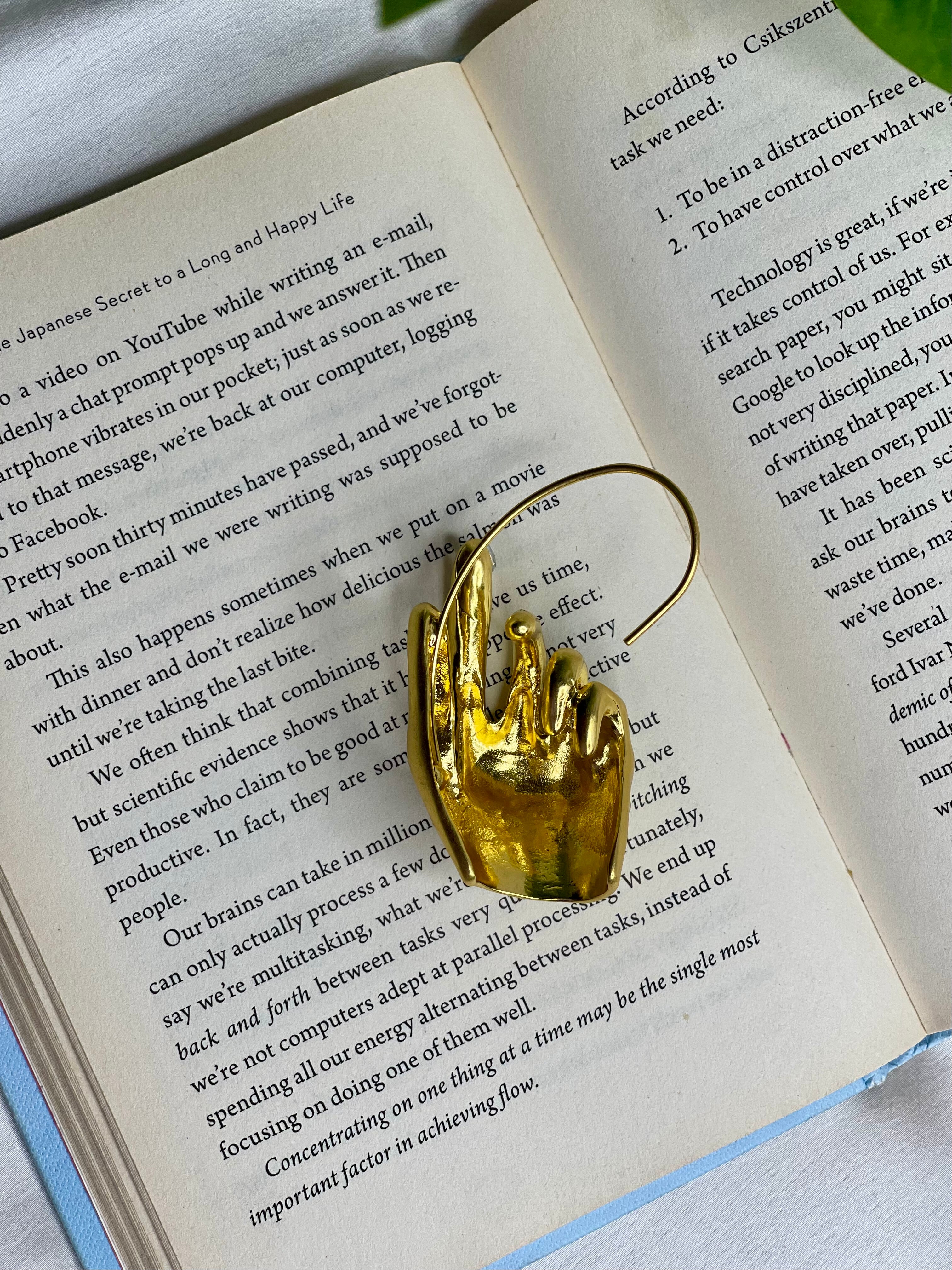 Luxe Hand Illusion Ear Cuff