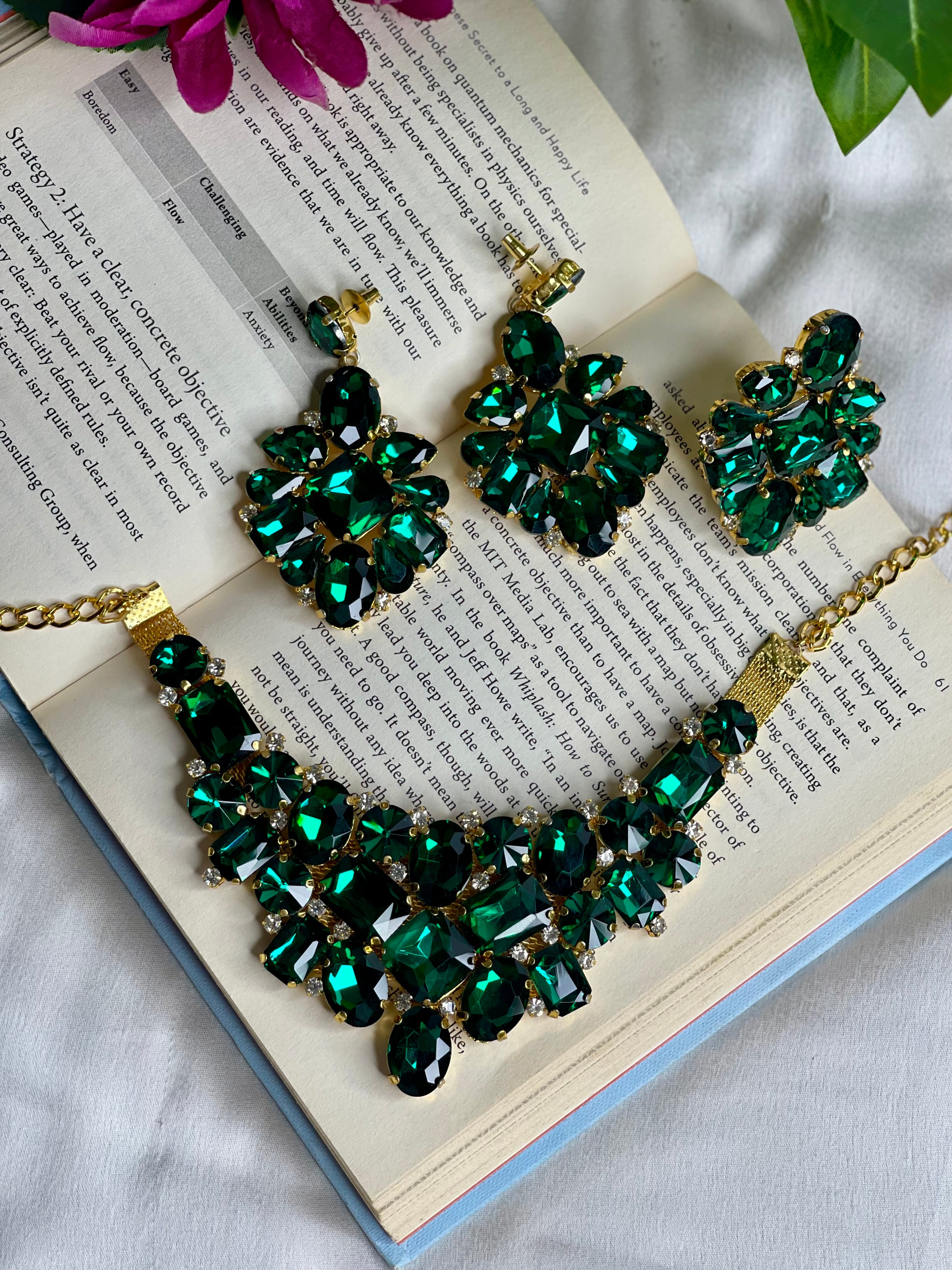 Emerald Royale Neckpiece Set