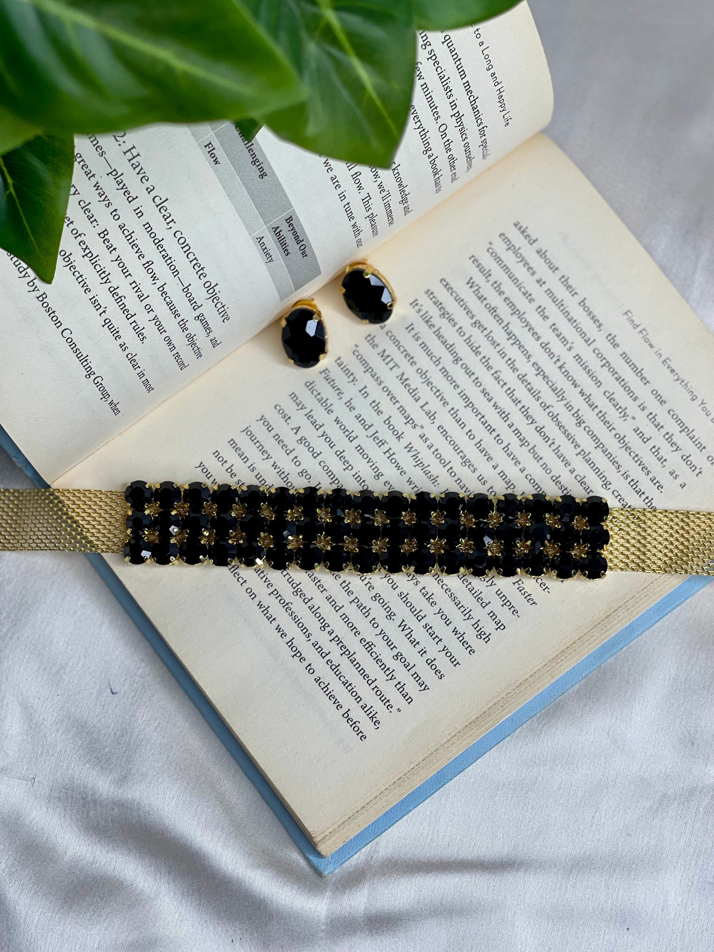 Black Crystal Neckpiece Set