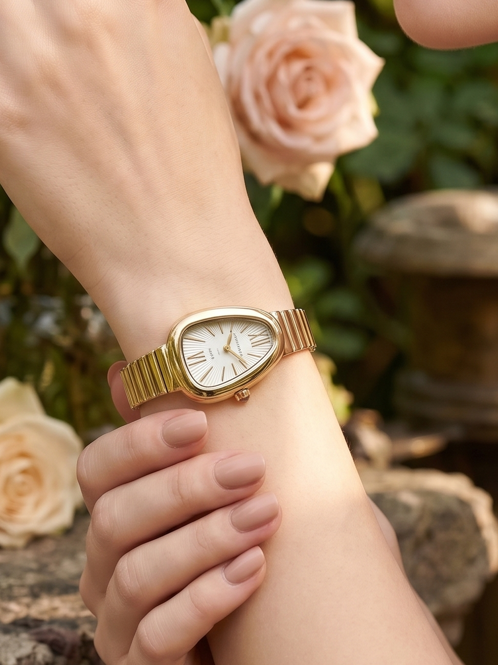 White Vintage Royale Watch