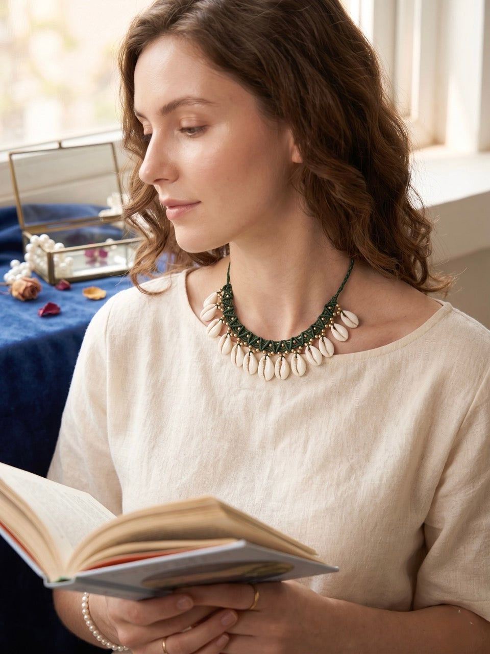 Green Ocean Shell Necklace