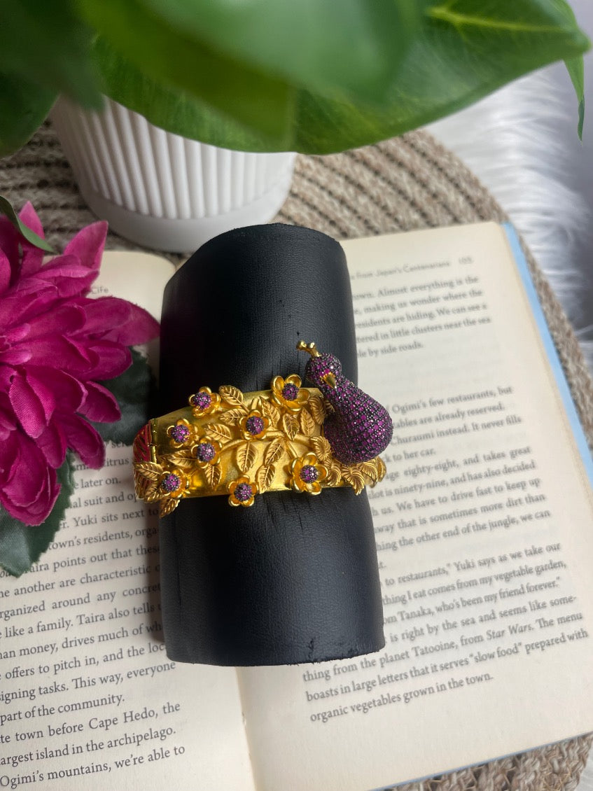 Kiara Peacock Jungle Kada
