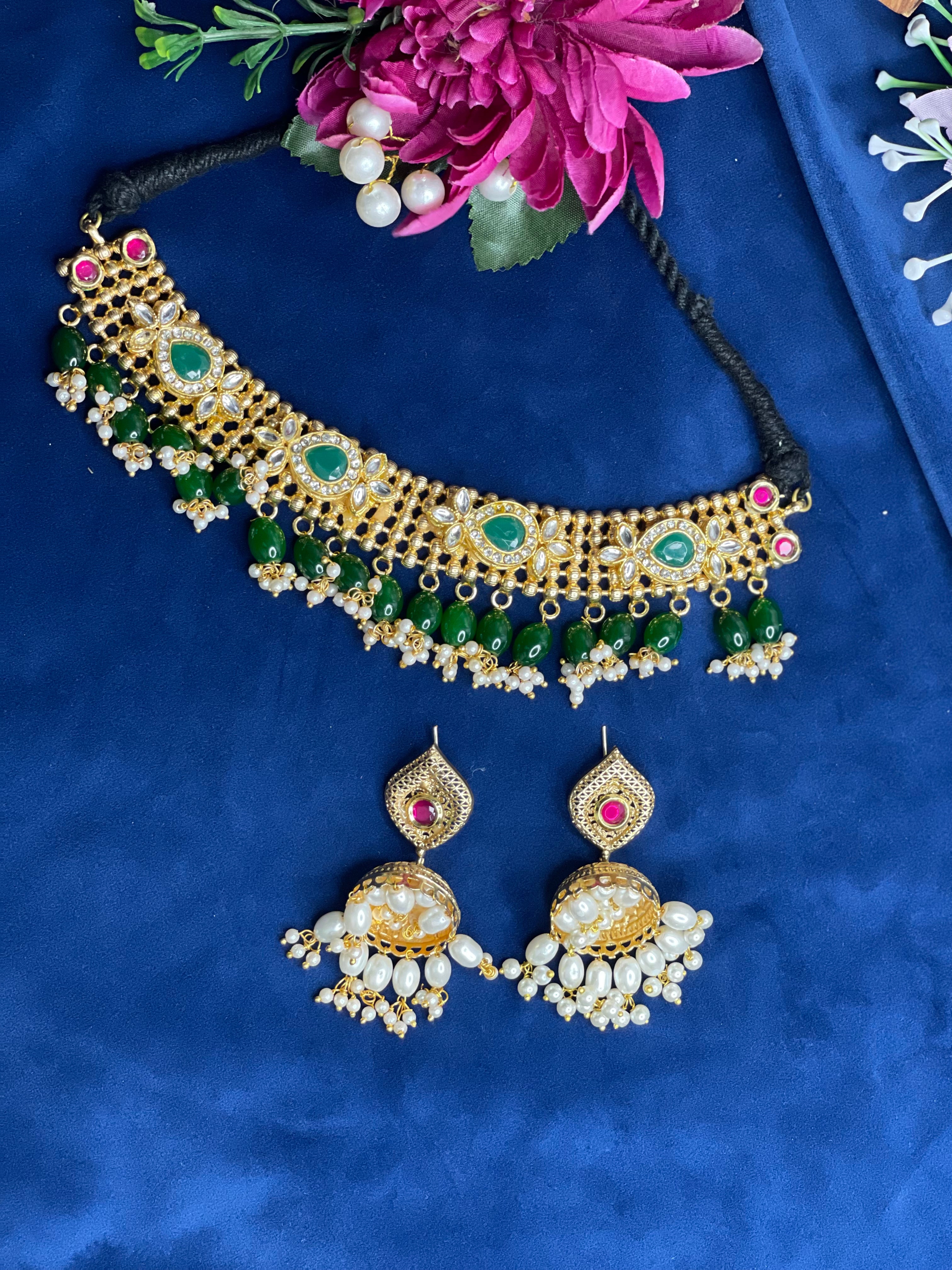 Emerald Noorva Necklace Set