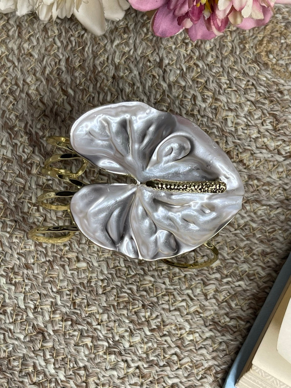 Ivory Aura Turkish Handcuff
