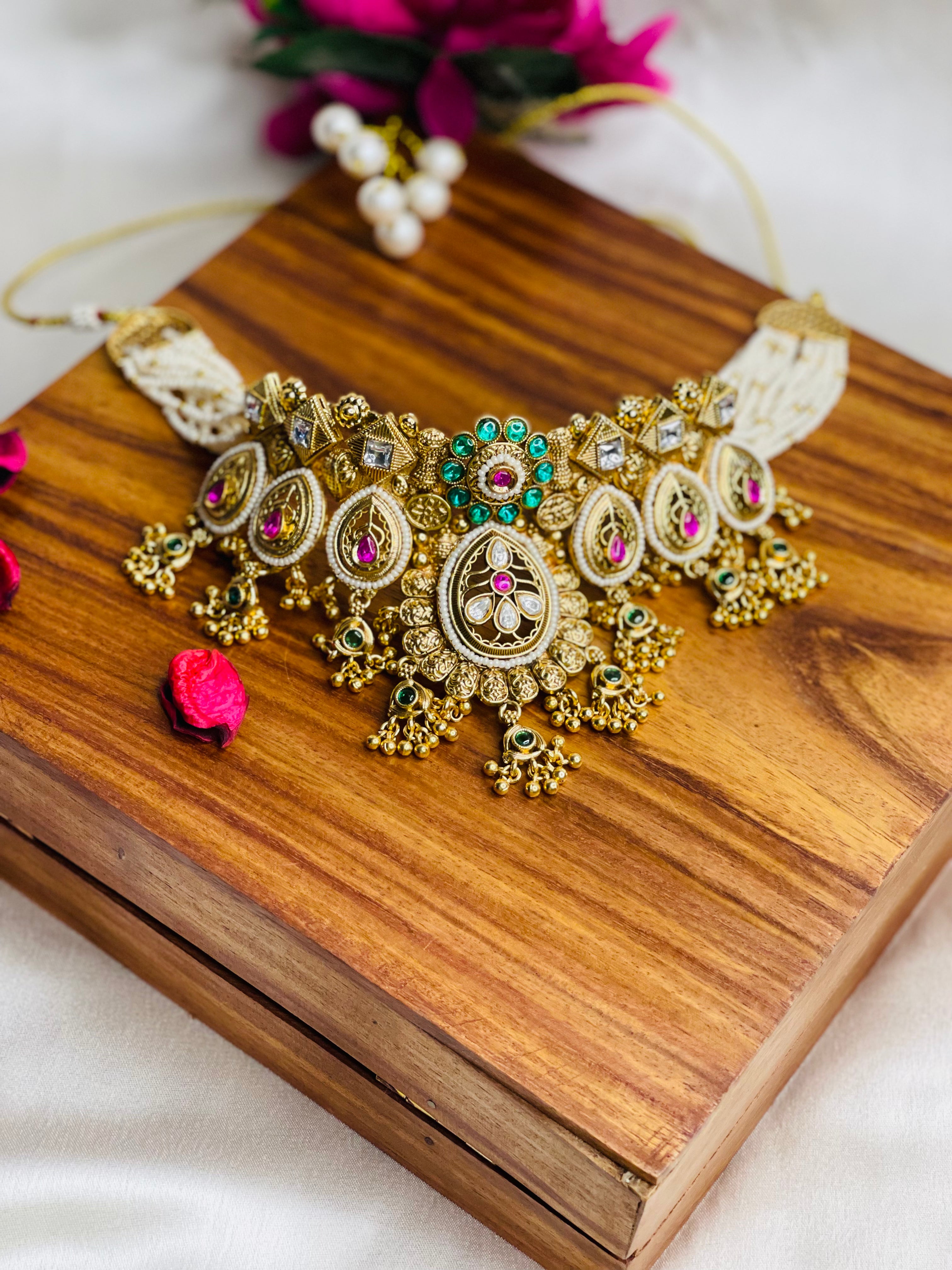 Gold Noor Mahal Choker Set