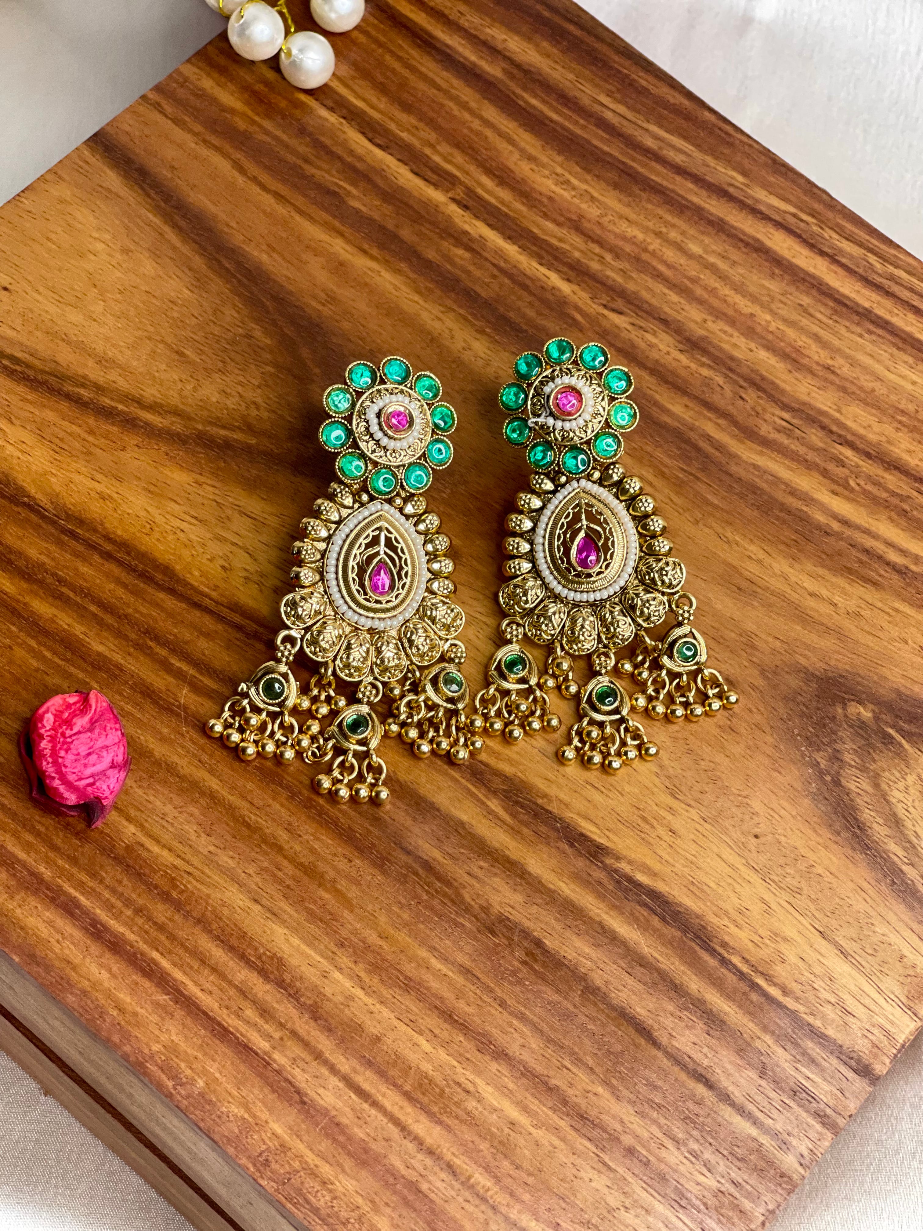 Gold Noor Mahal Choker Set