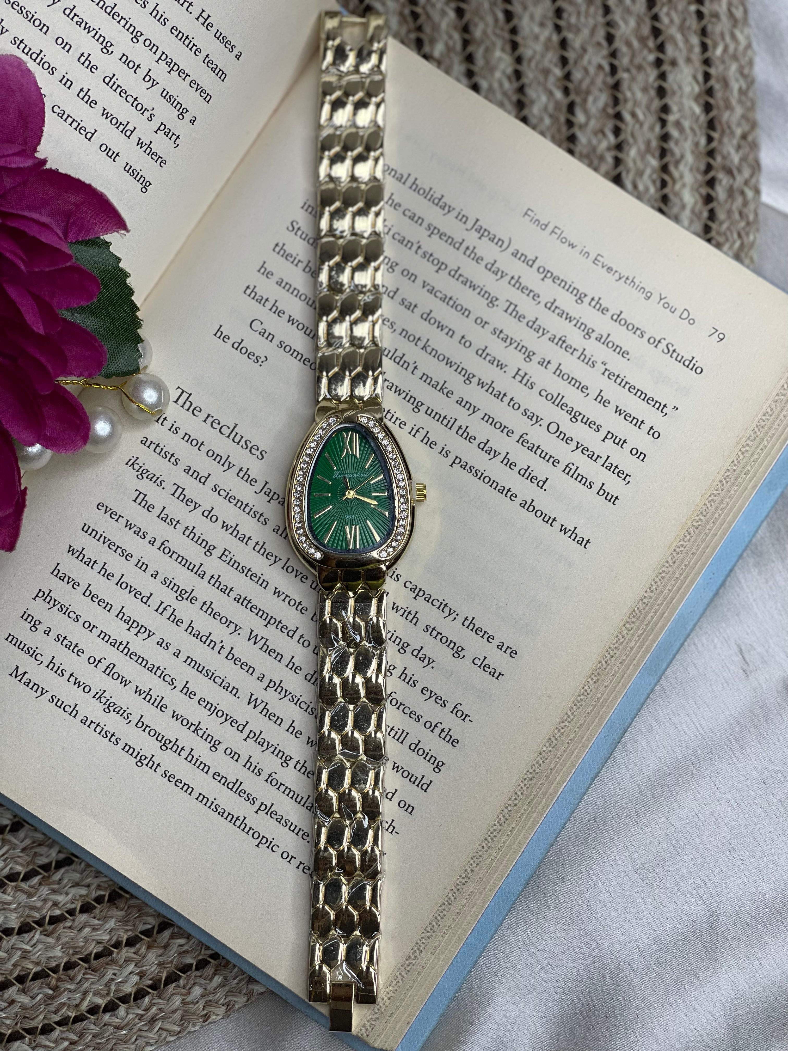 Green Classic Vintage Watch