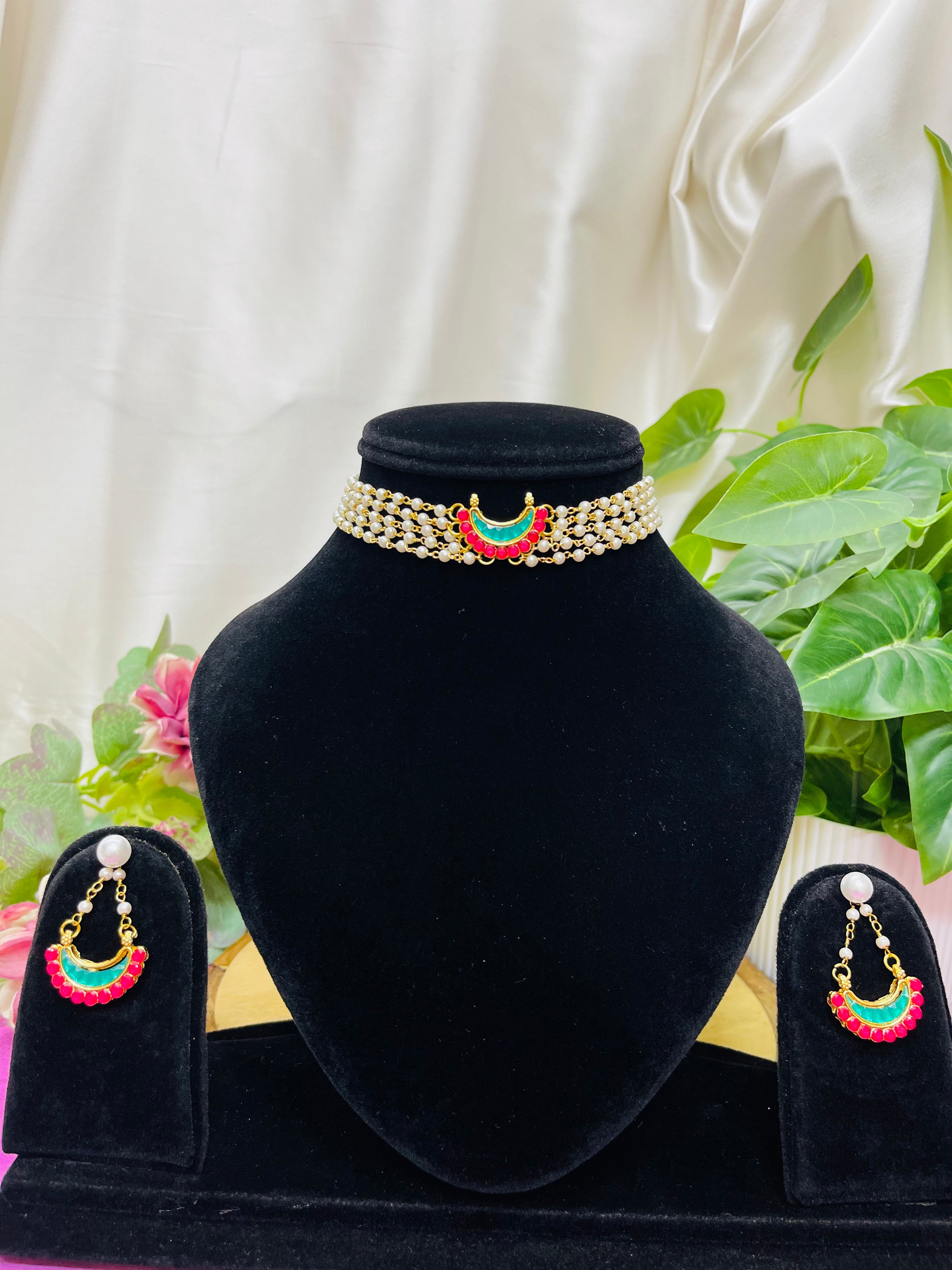 Multicolour Chand Pearl Choker Set