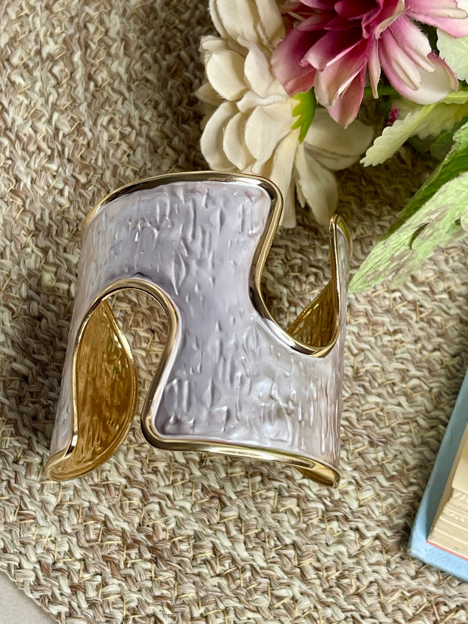 Ivory Muse Turkish Handcuff
