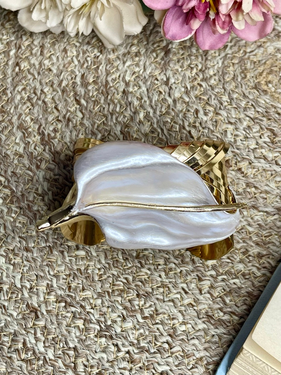 Ivory leaf Turkish Handcuff