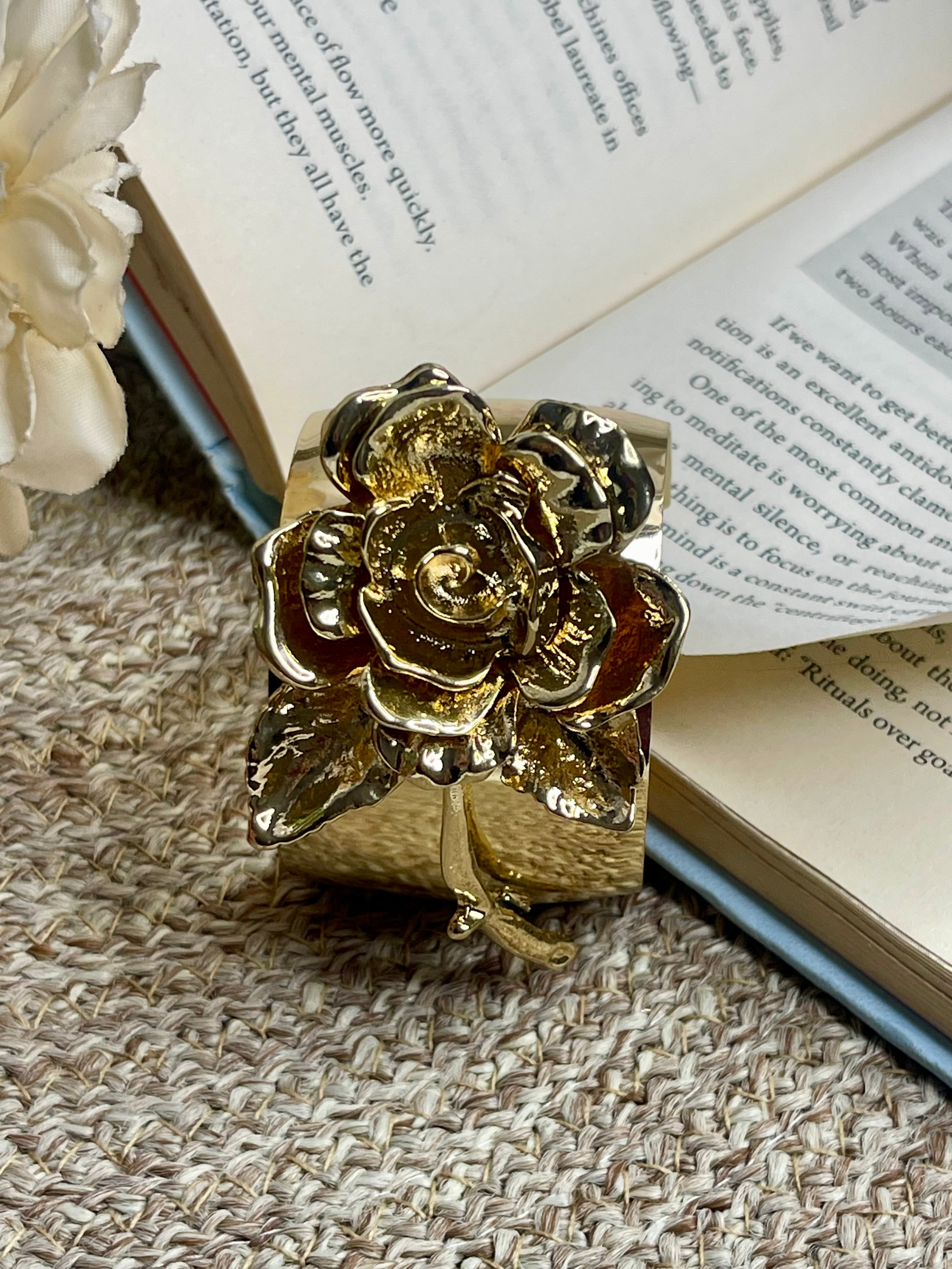 Golden Rose Handcuff