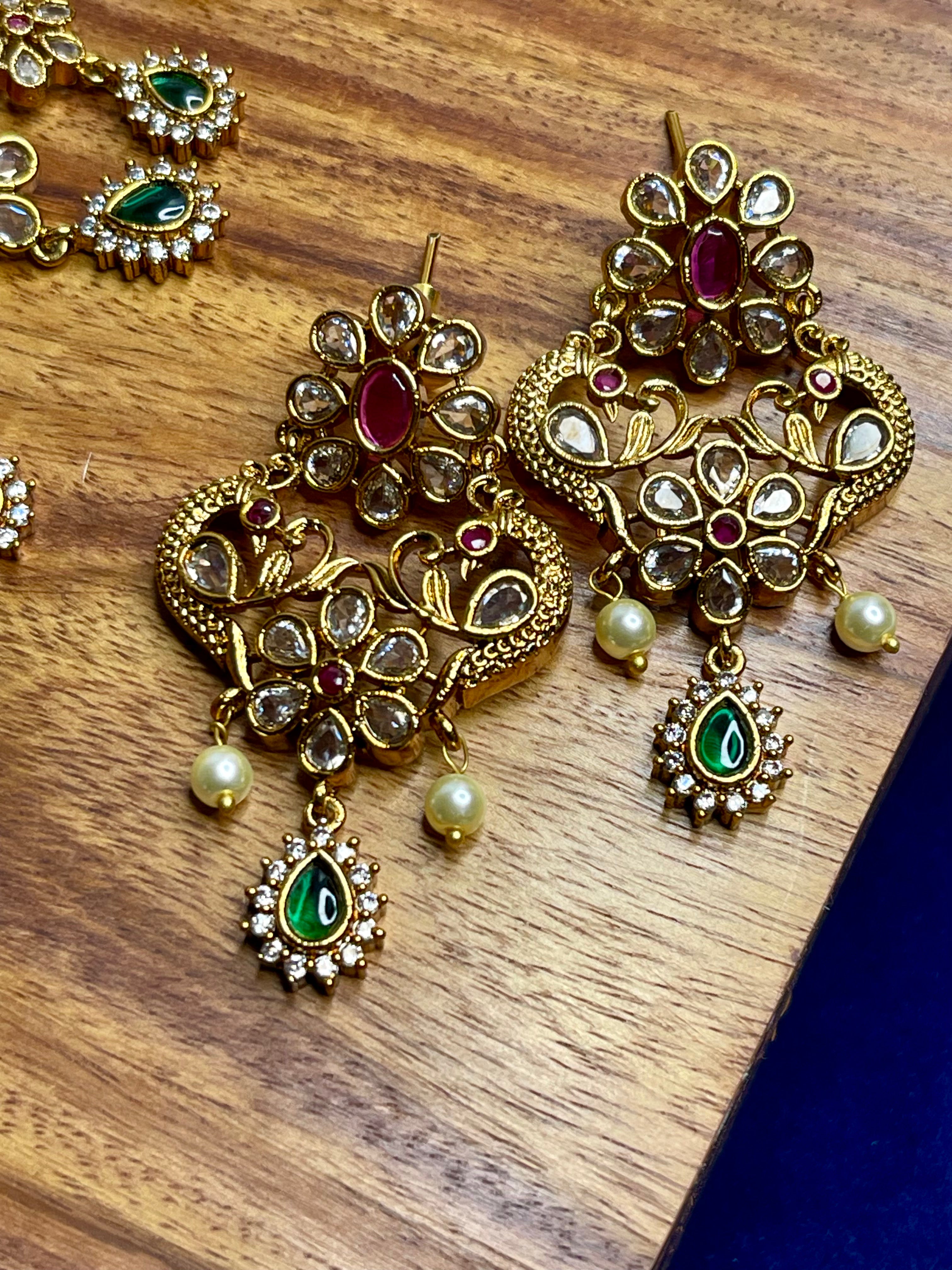 Gold Floral Kundan Pearl Choker